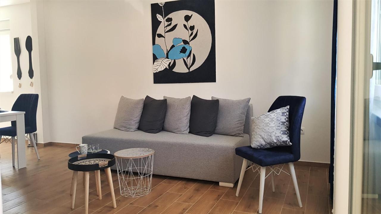 Apartman Astra Sremska Mitrovica Exterior foto