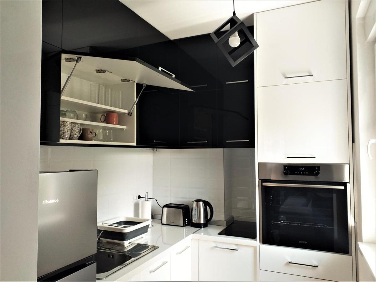 Apartman Astra Sremska Mitrovica Exterior foto