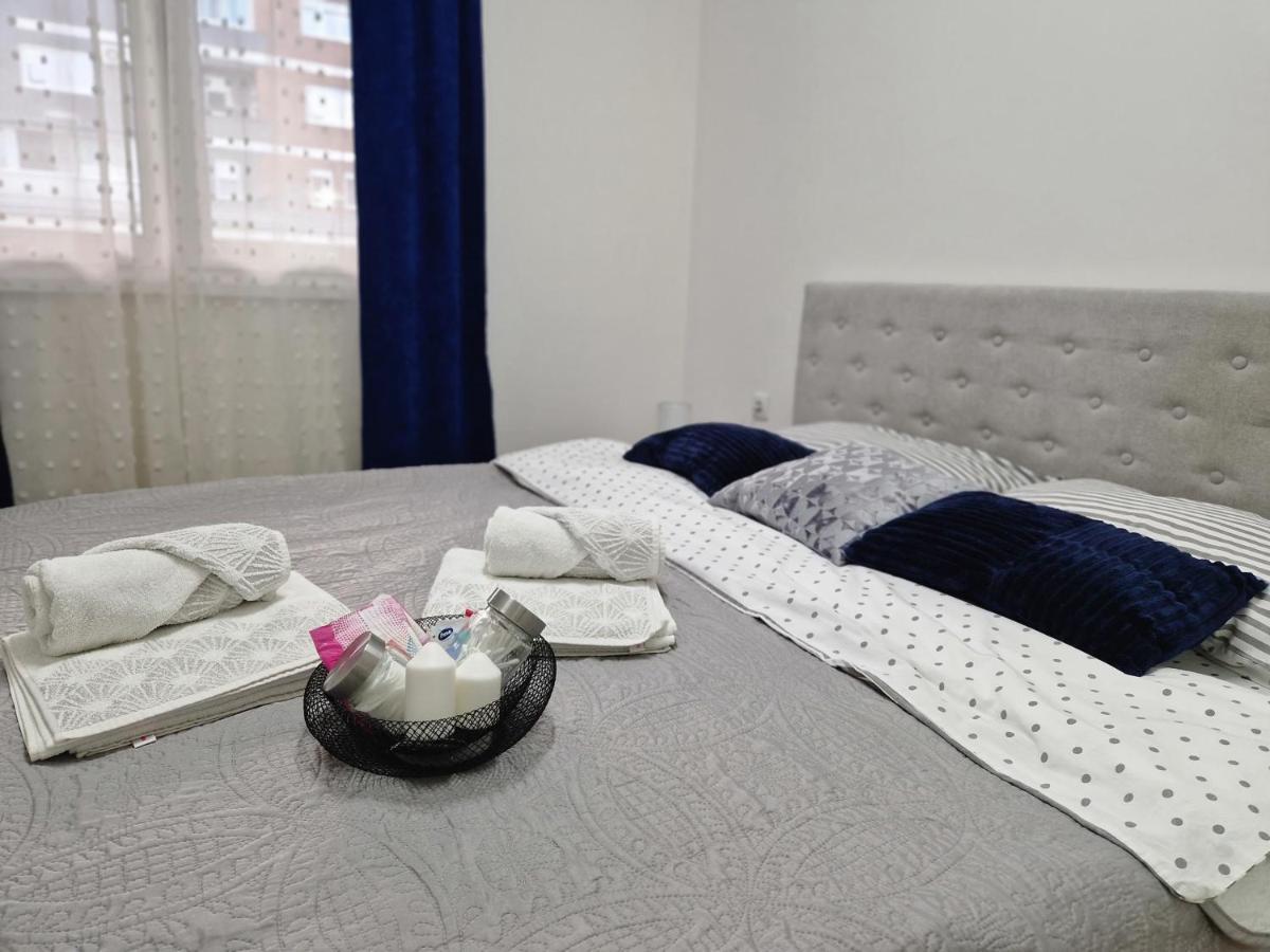 Apartman Astra Sremska Mitrovica Exterior foto