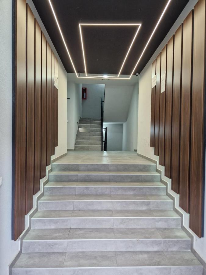 Apartman Astra Sremska Mitrovica Exterior foto